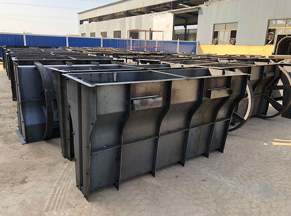 水泥隔離帶鋼模具