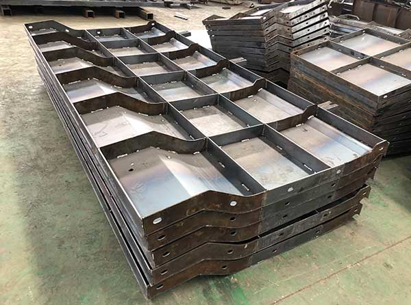 預(yù)制護(hù)欄鋼模具