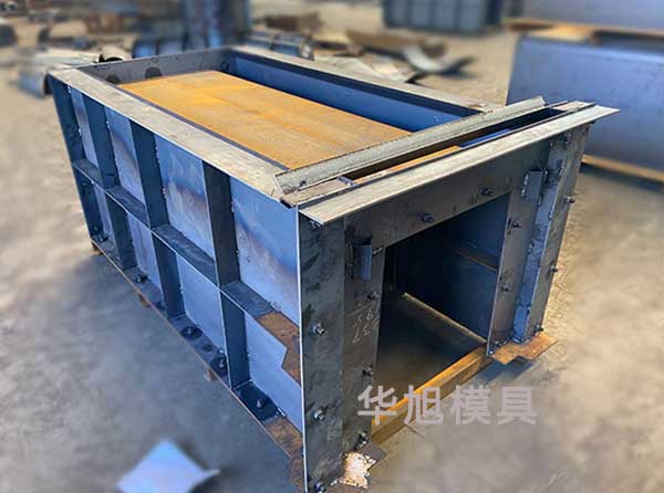 預(yù)制梯形溝渠模具