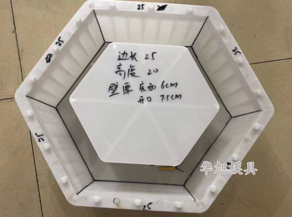 六邊形護(hù)坡模具使用案例介紹-華旭